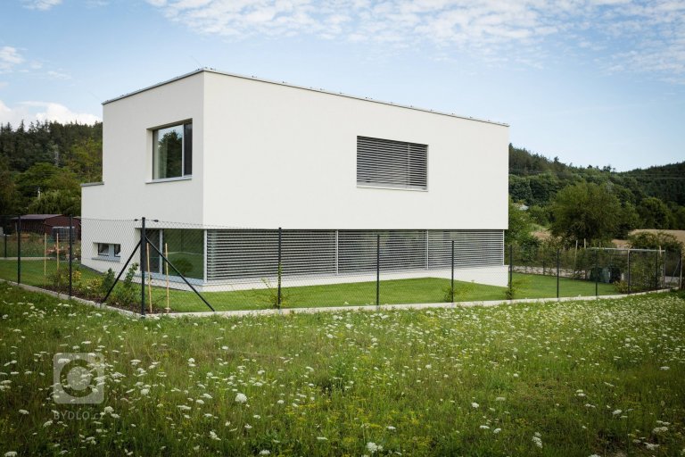 add picture to album