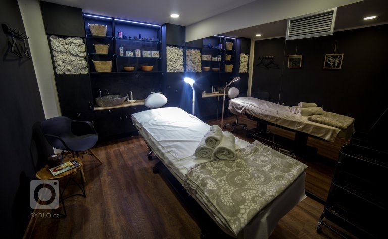 add picture to album