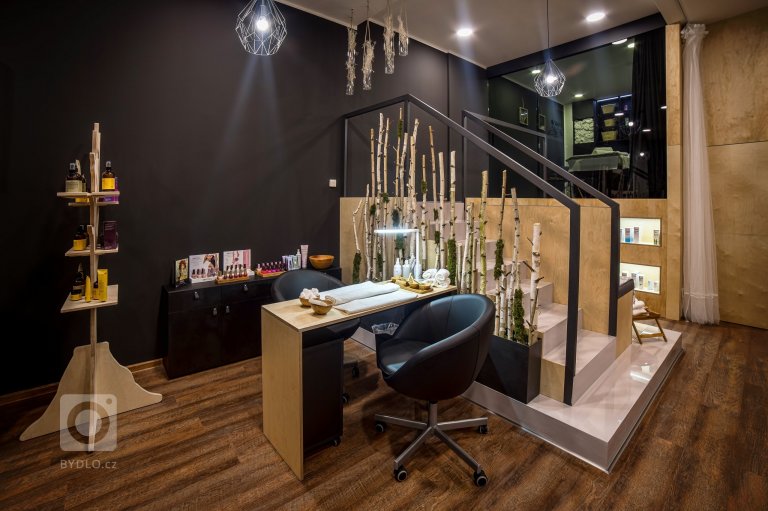 add picture to album