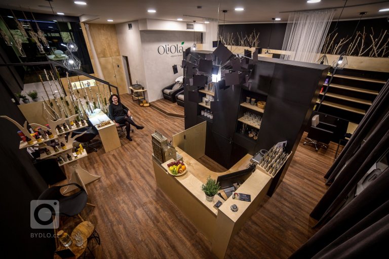 add picture to album