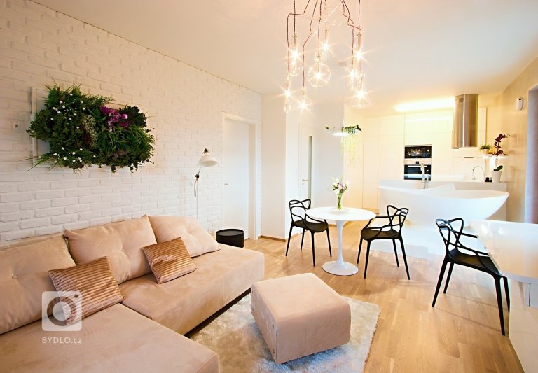 add picture to album