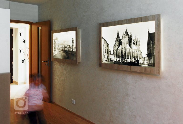 add picture to album