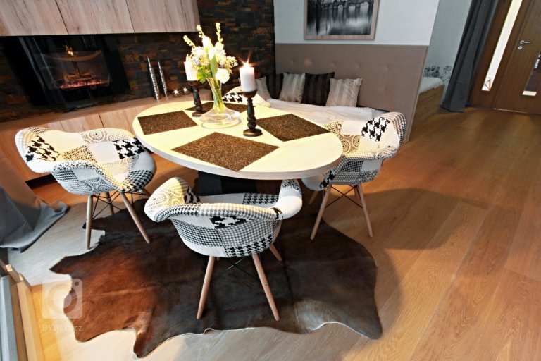 add picture to album