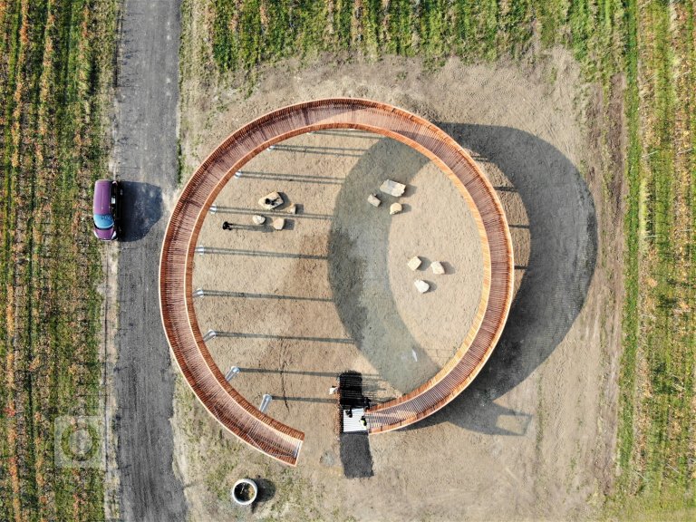 add picture to album