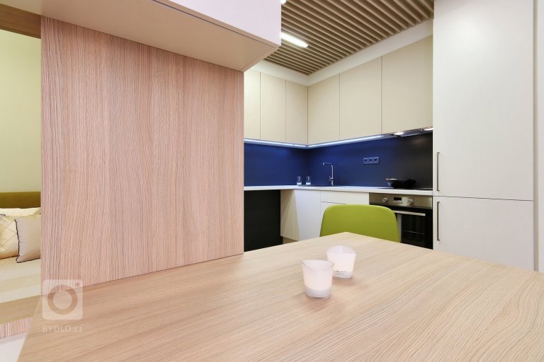 add picture to album