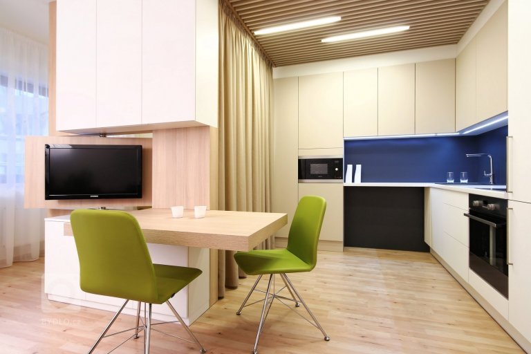 add picture to album