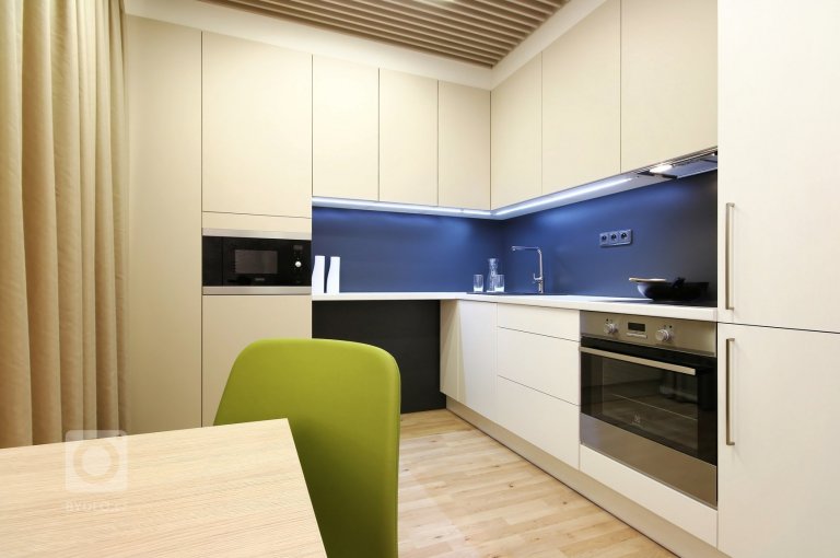 add picture to album