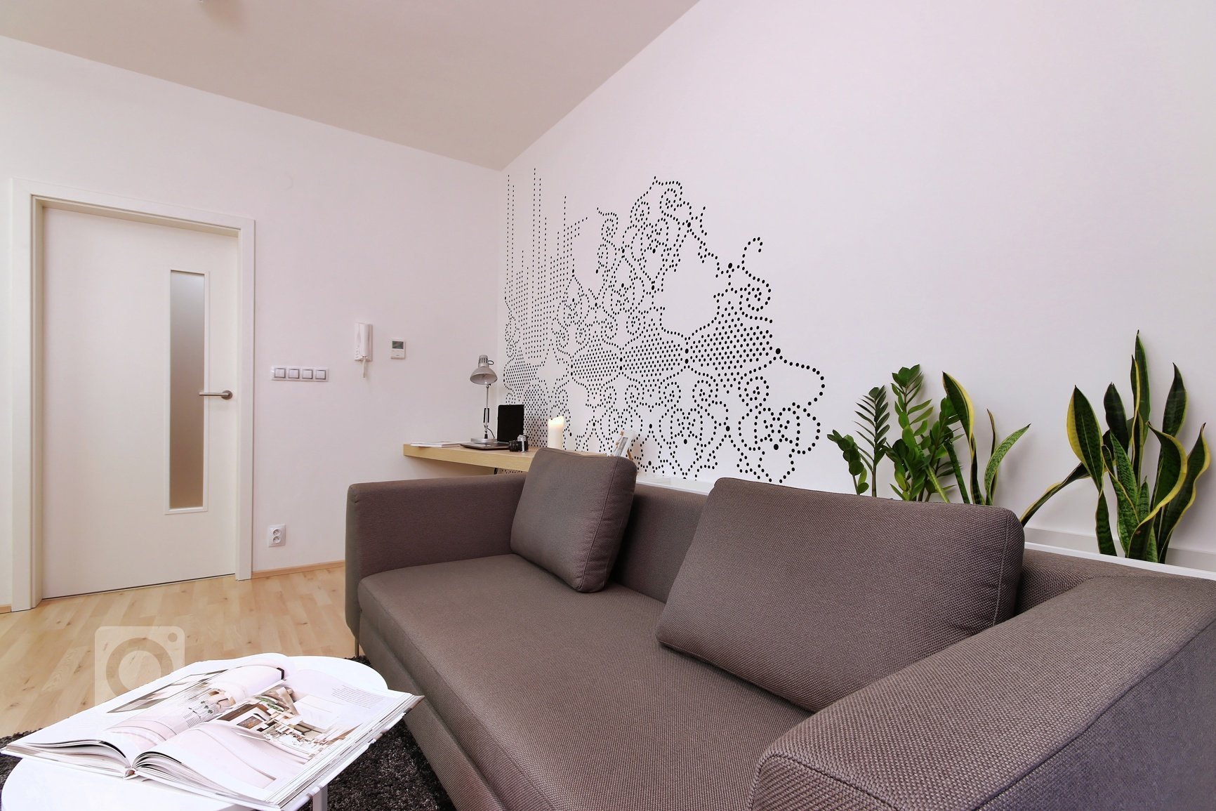 Zejména u malometrážních bytů jsou díky vysokým pořizovacím cenám stále žádanější chytrá řešení. My jsme jedno takové zvládli!&nbsp;

Byt na ulici Kigginsova…