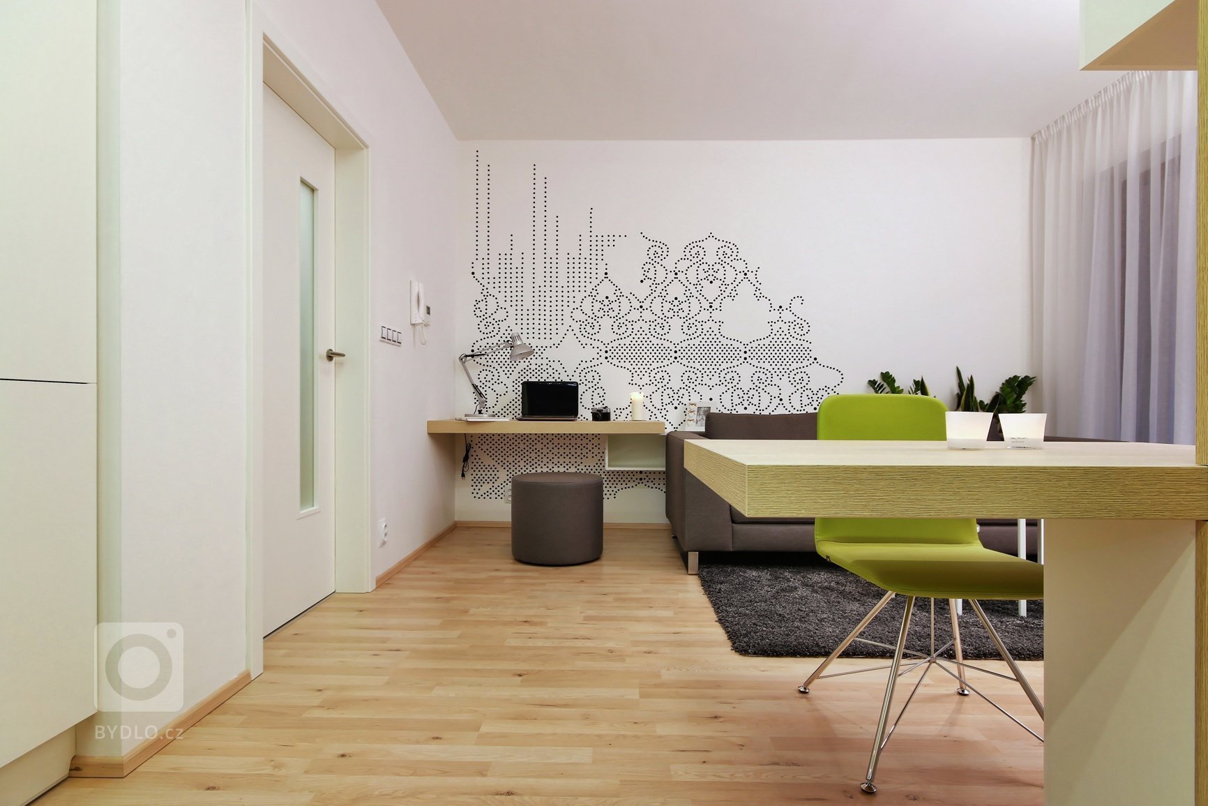 Zejména u malometrážních bytů jsou díky vysokým pořizovacím cenám stále žádanější chytrá řešení. My jsme jedno takové zvládli!&nbsp;

Byt na ulici Kigginsova…