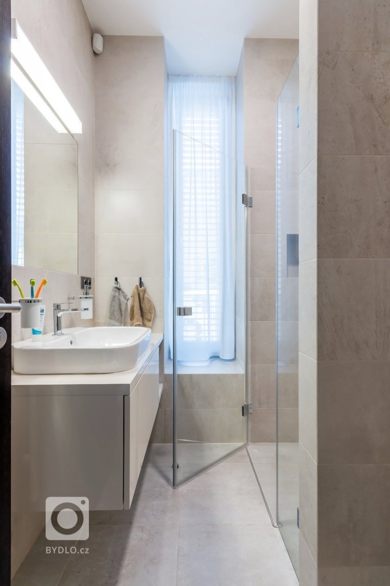 add picture to album