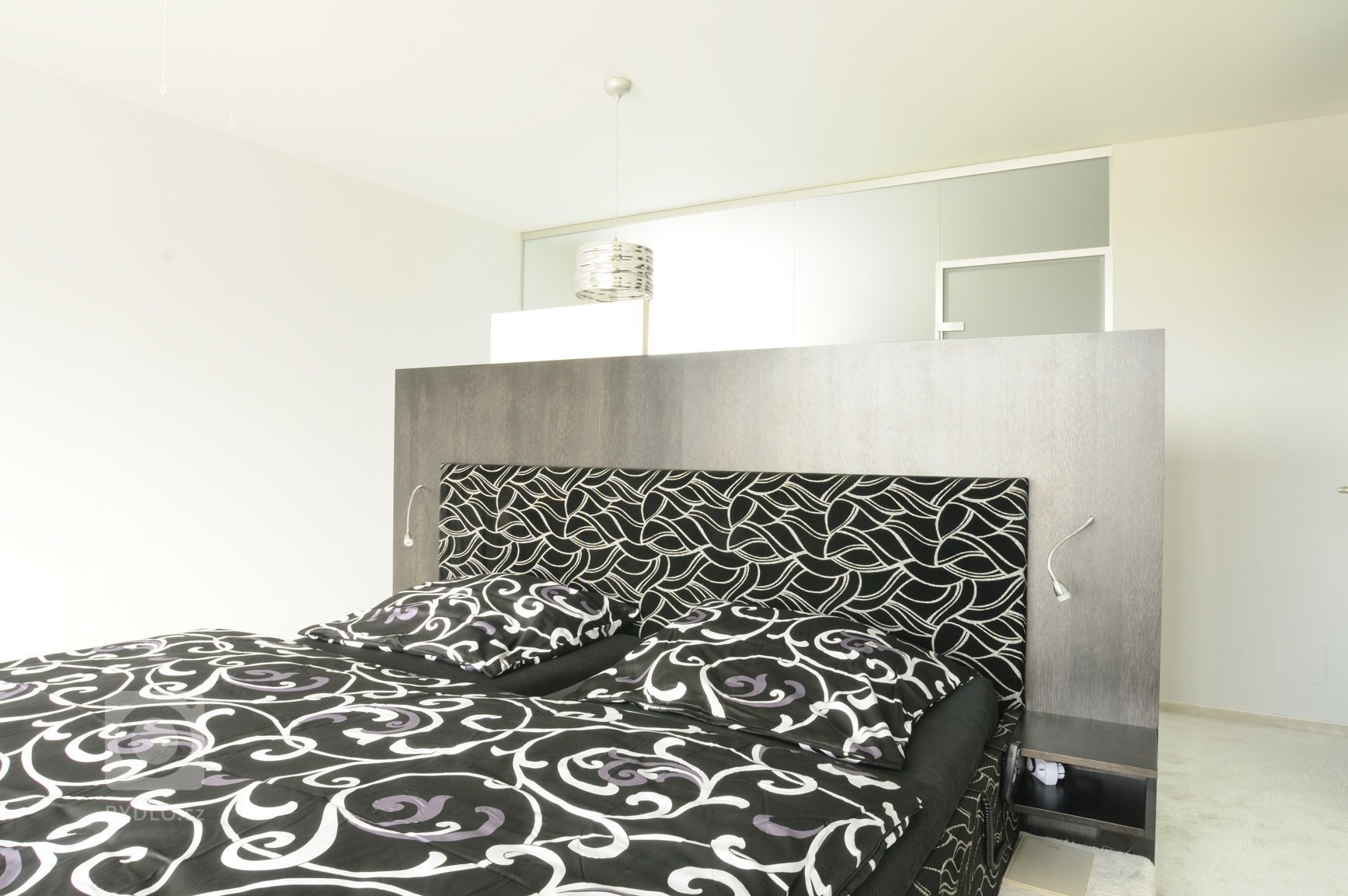 Výjimečná realizace ve výjimečném domě zahrnula výrobu nábytku na míru i praktické stavební úpravy. Podstata novostavby domu, stojícího nedaleko lesa v&nbsp…