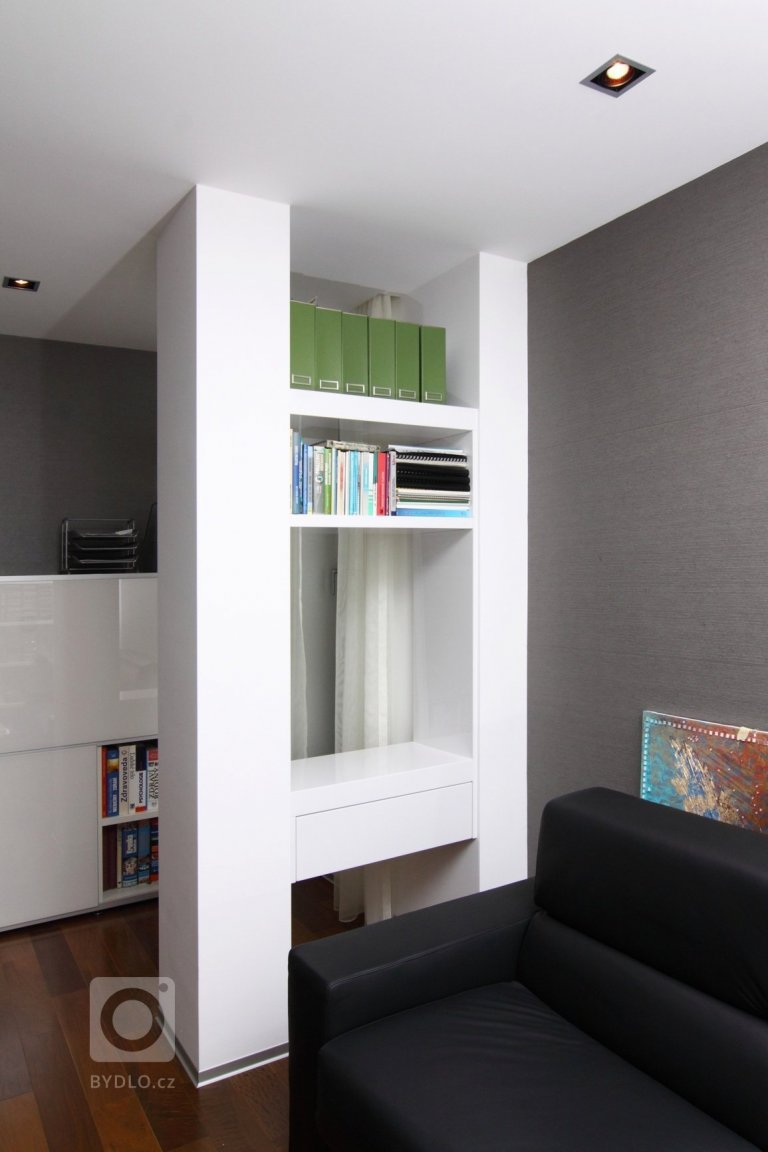 add picture to album