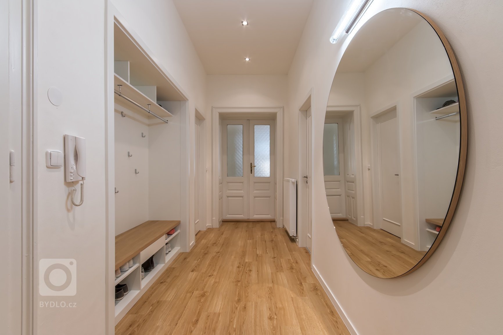 Dispozice : 4 kk &nbsp;Užitná plocha : 100 m &nbsp;Realizace : 2015

Majitel bytu v&nbsp;centru Brna ho pořídil za účelem zajištění dočasného bydlení pro…