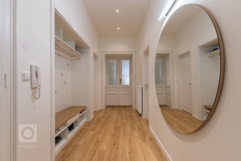 add picture to album