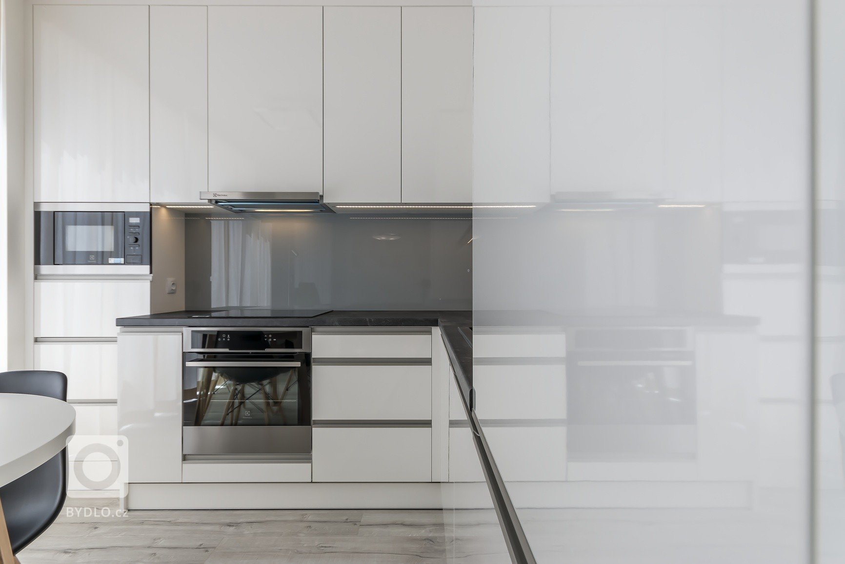 Majitel bytu v&nbsp;novostavbě bytového domu v&nbsp;centru Brna se rozhodl pro spolupráci s&nbsp;námi z&nbsp;důvodu nabídky komplexní služby od návrhu po…