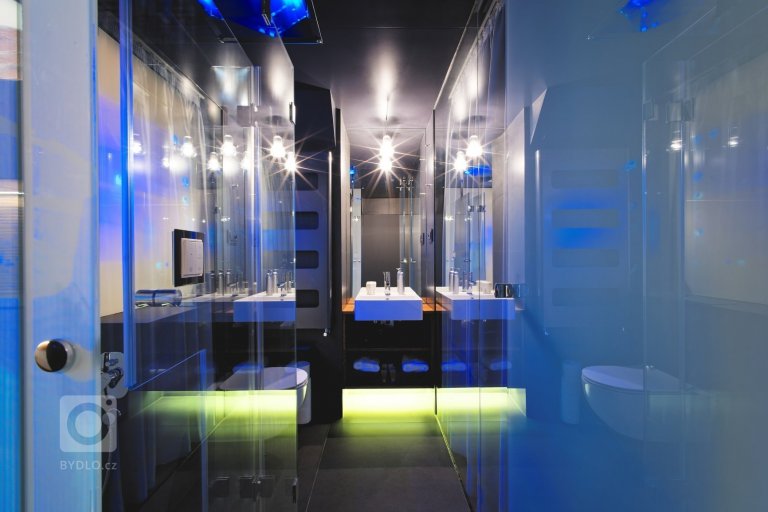 add picture to album