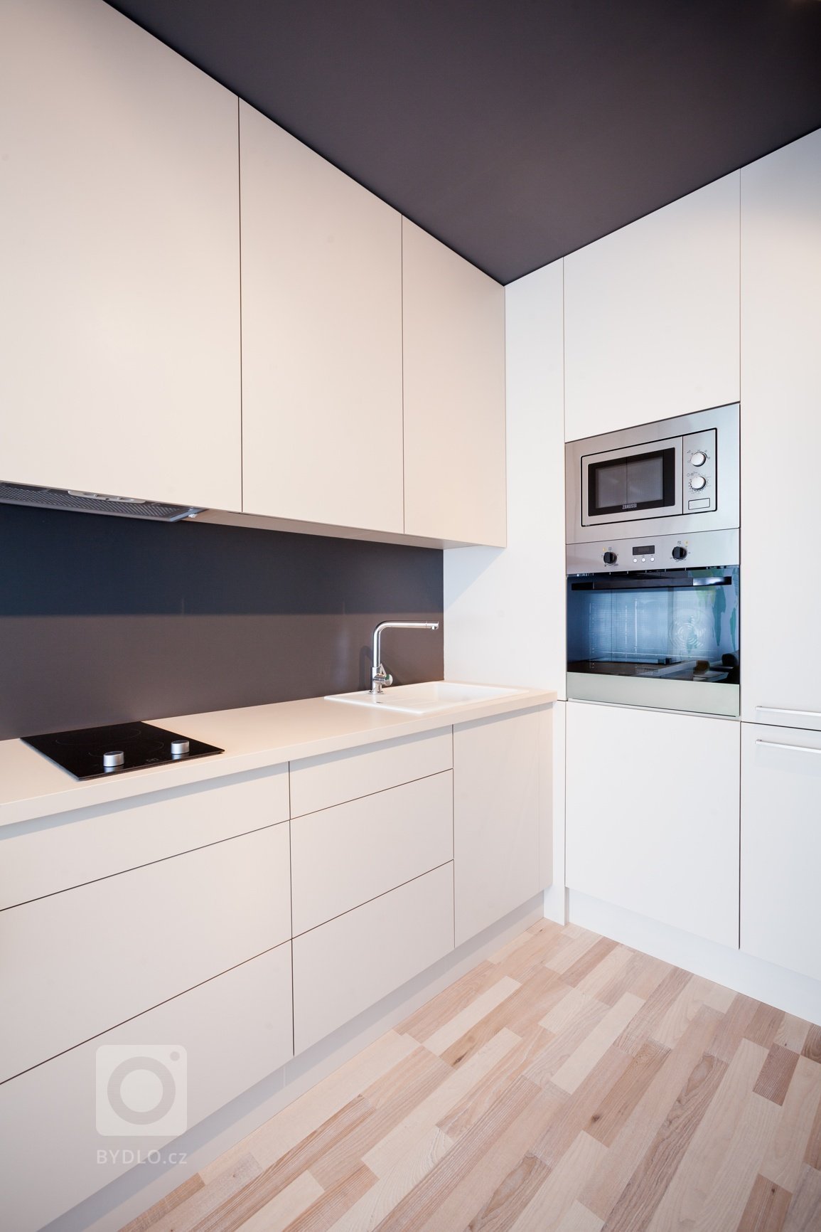 Nový bytový komplex v&nbsp;brněnské Slatině nabídnul množství holých bytů, z&nbsp;nichž jsme jeden oblékli do severského stylu.&nbsp;

Měli jsme navrhnout a…