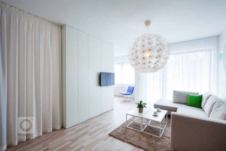 add picture to album