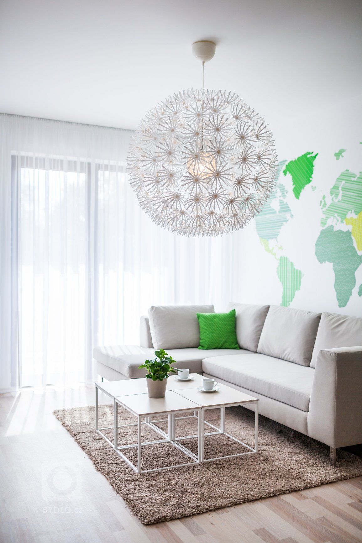 Nový bytový komplex v&nbsp;brněnské Slatině nabídnul množství holých bytů, z&nbsp;nichž jsme jeden oblékli do severského stylu.&nbsp;

Měli jsme navrhnout a…