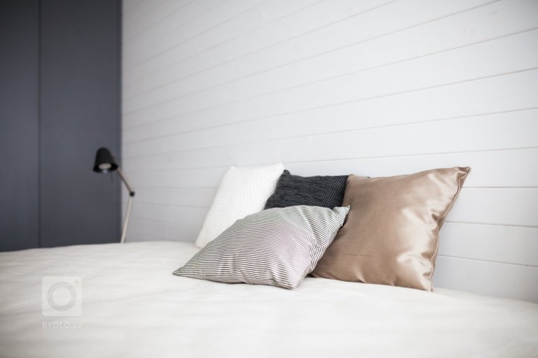 add picture to album