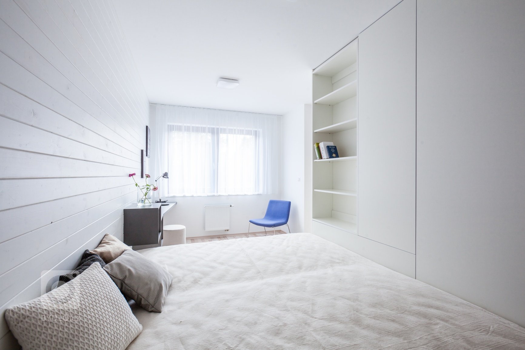 Nový bytový komplex v&nbsp;brněnské Slatině nabídnul množství holých bytů, z&nbsp;nichž jsme jeden oblékli do severského stylu.&nbsp;

Měli jsme navrhnout a…