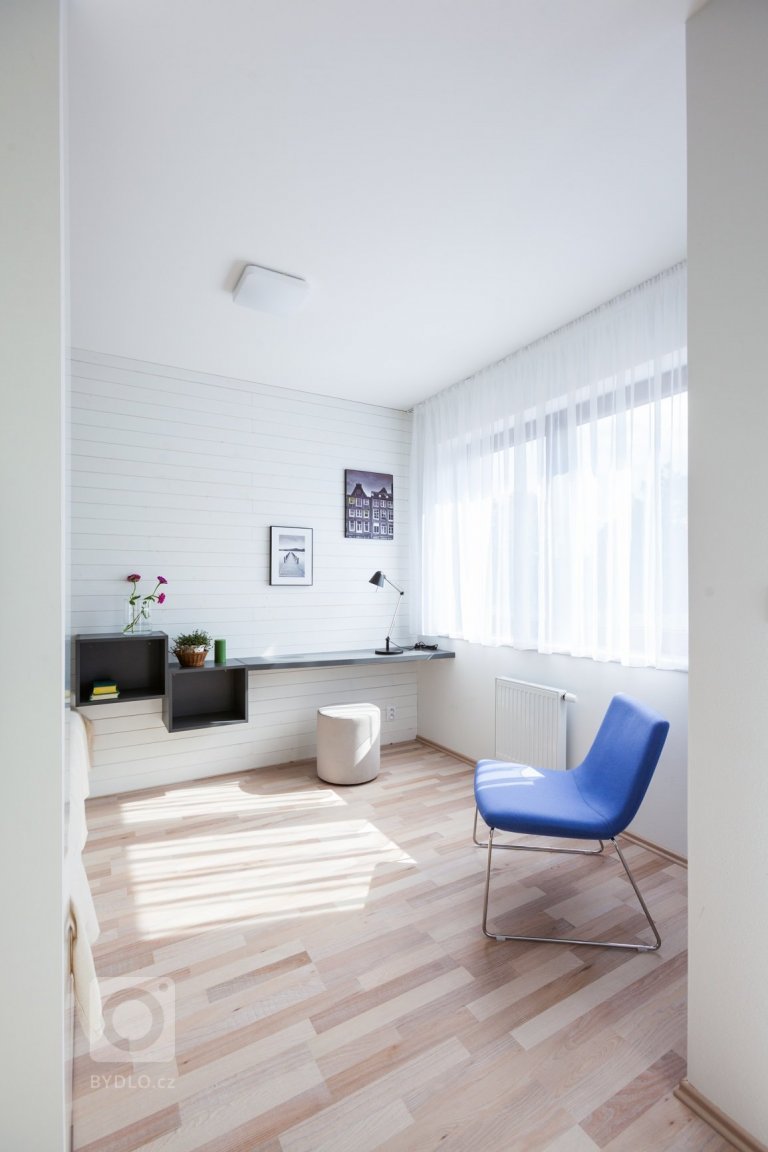 add picture to album