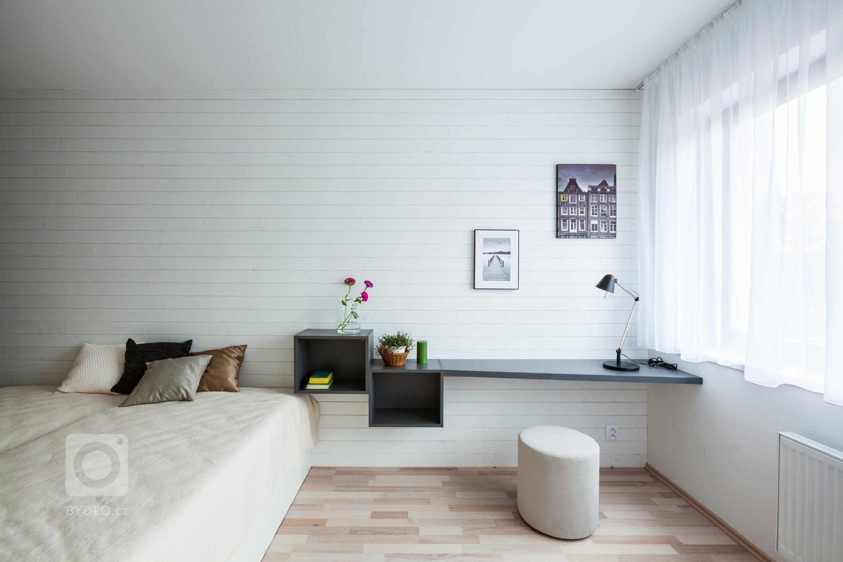 Nový bytový komplex v&nbsp;brněnské Slatině nabídnul množství holých bytů, z&nbsp;nichž jsme jeden oblékli do severského stylu.&nbsp;

Měli jsme navrhnout a…