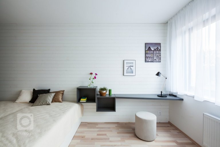 add picture to album