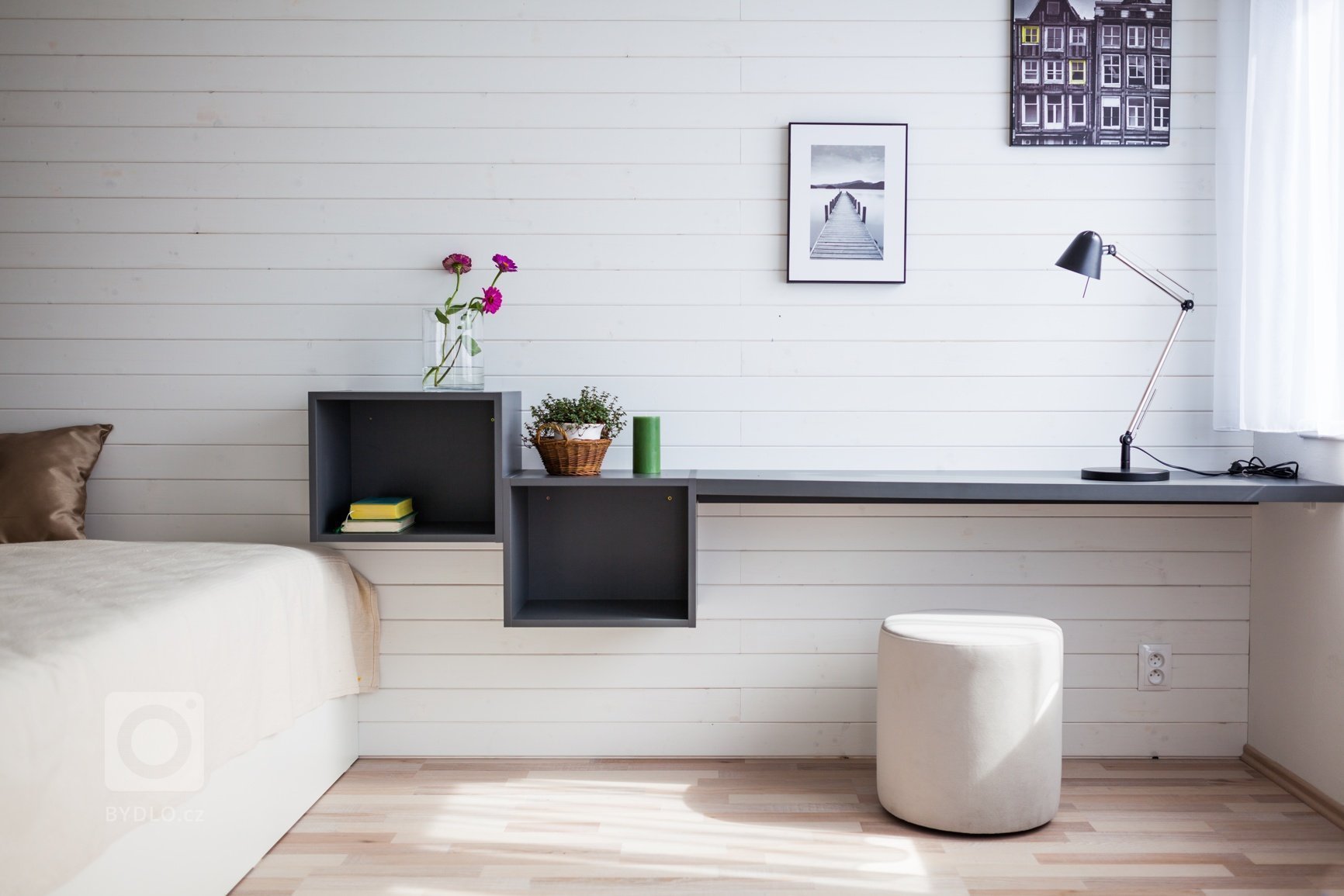 Nový bytový komplex v&nbsp;brněnské Slatině nabídnul množství holých bytů, z&nbsp;nichž jsme jeden oblékli do severského stylu.&nbsp;

Měli jsme navrhnout a…