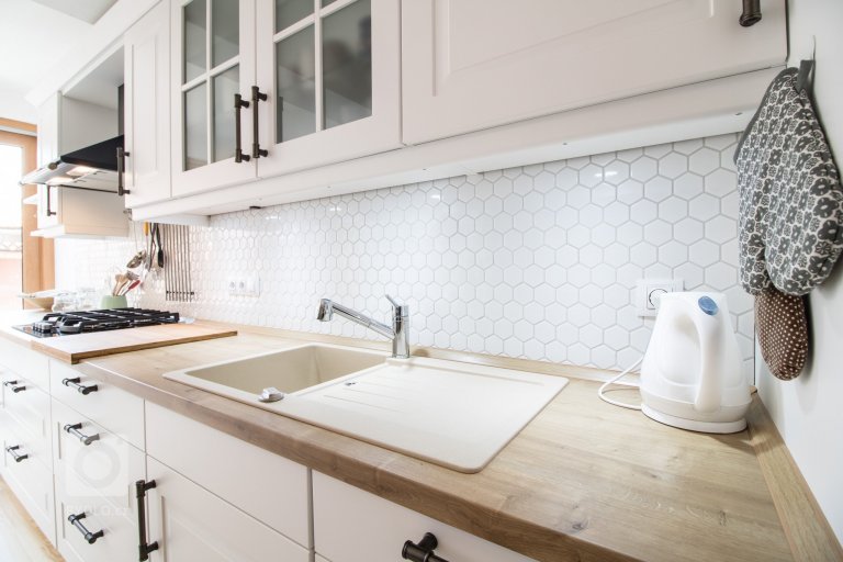 add picture to album