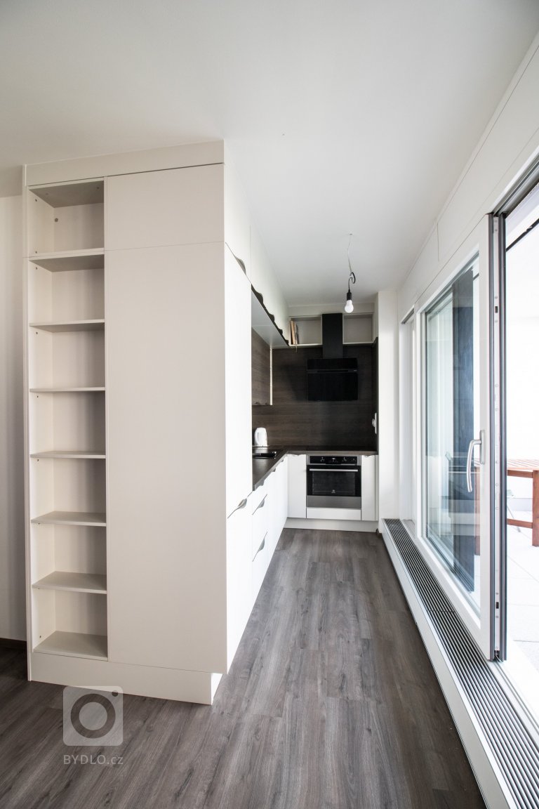 add picture to album