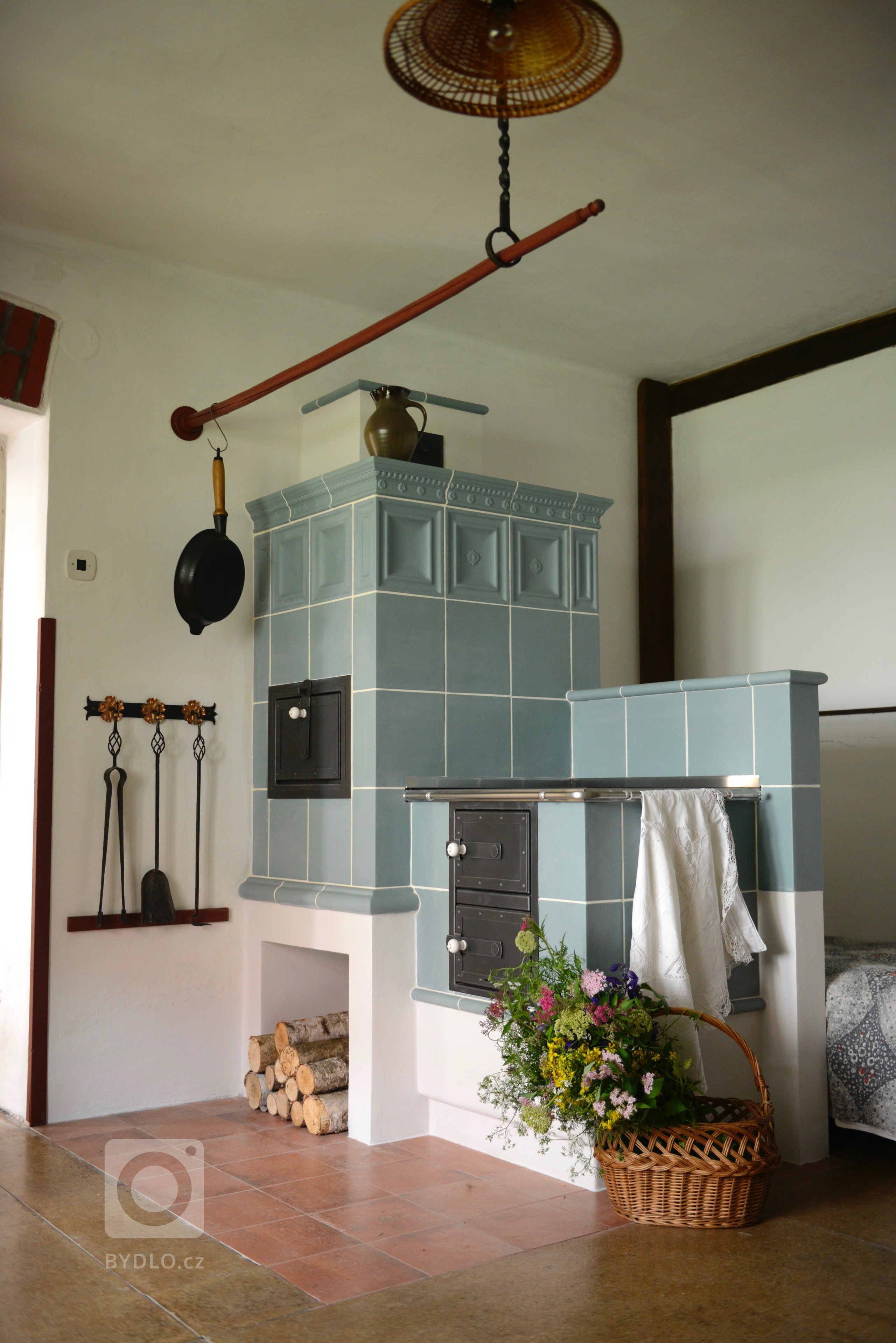 Keramika: K&amp;K Poker &ndash; Kamnářství Bechyně

Realizace: Kamnářství Mára
