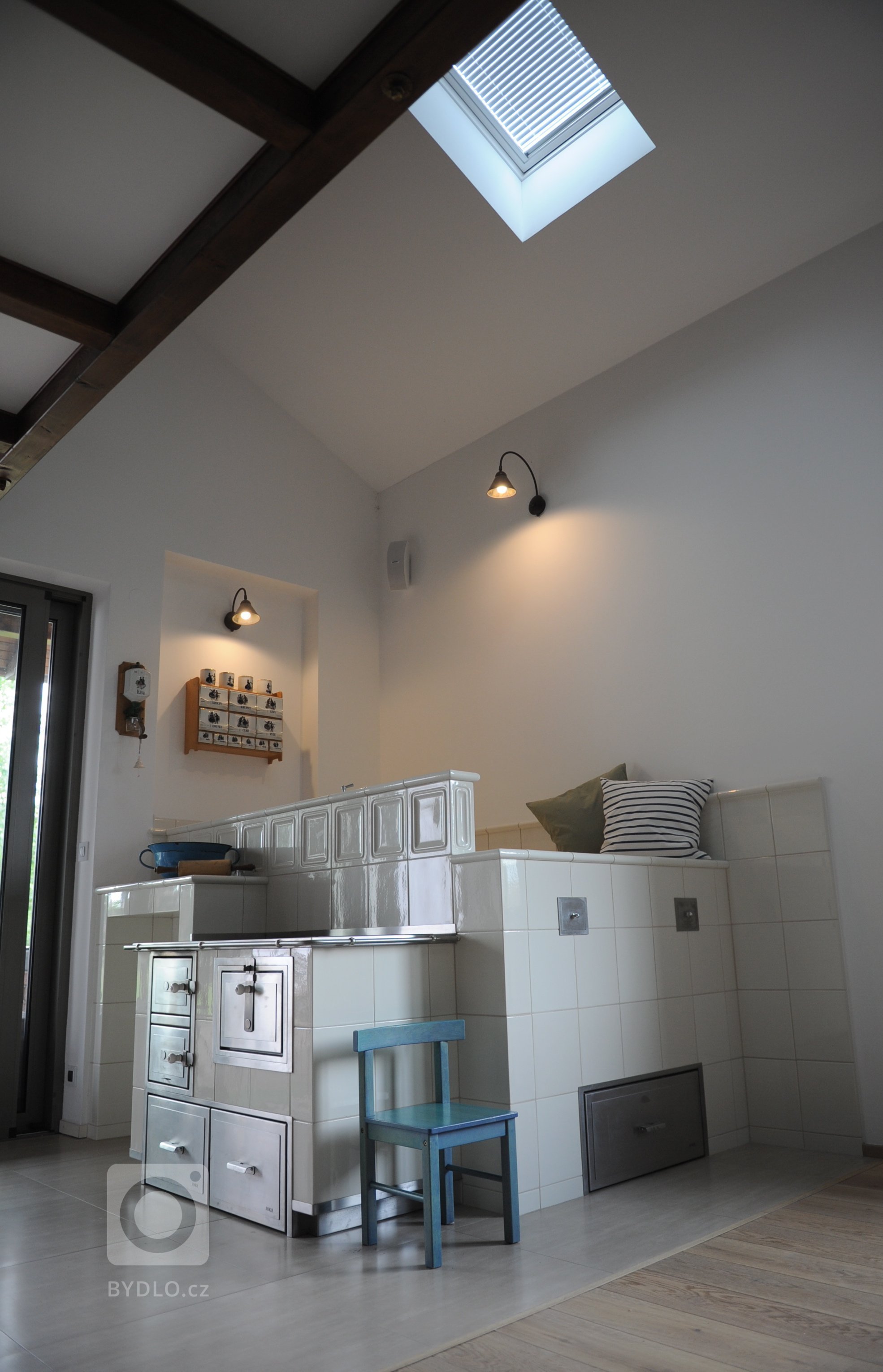 Keramika a realizace: K&amp;K Poker &ndash; Kamnářství Bechyně
