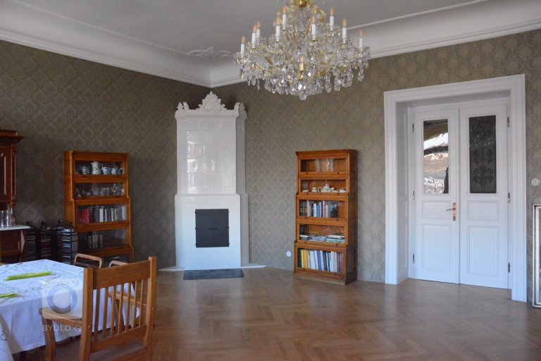 add picture to album