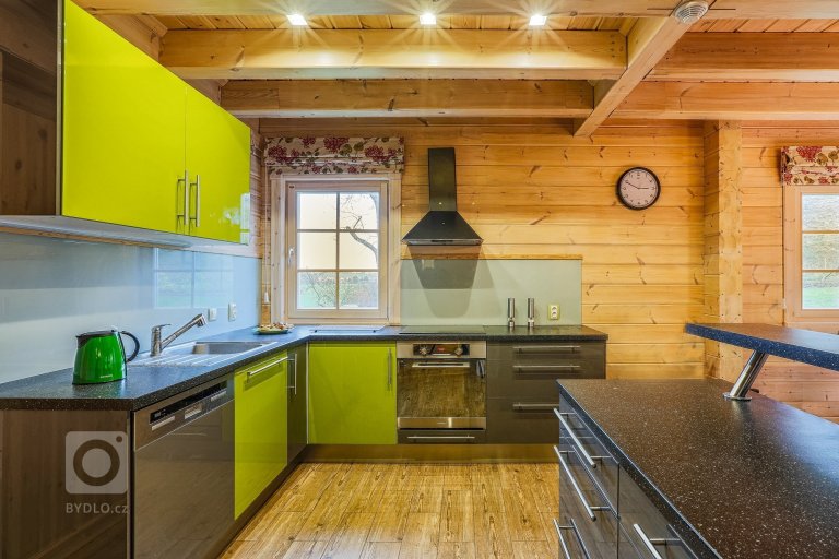 add picture to album