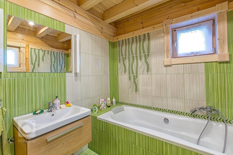 add picture to album