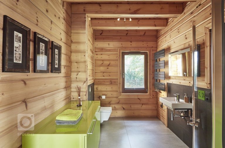 add picture to album