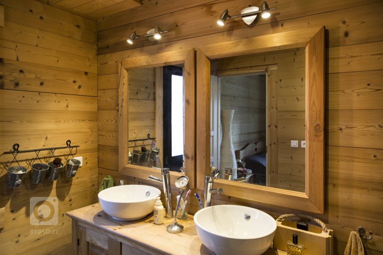 add picture to album