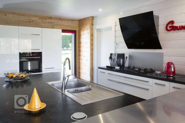 add picture to album