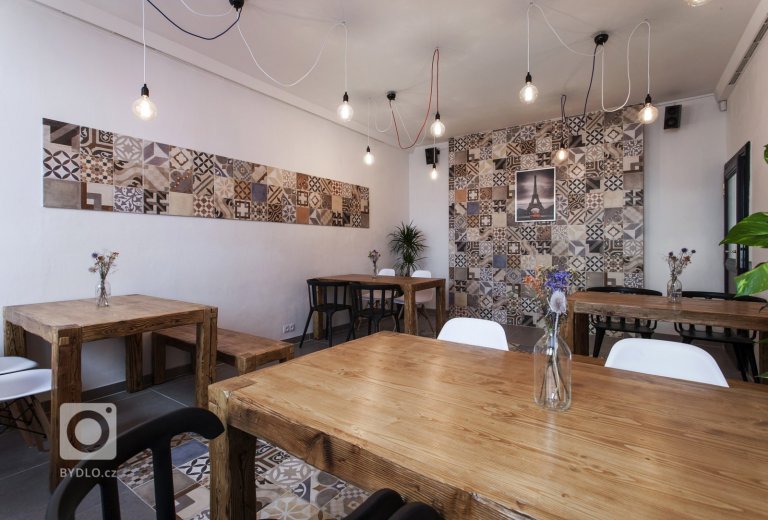 add picture to album