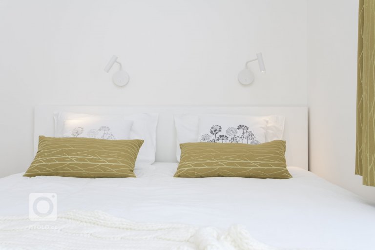 add picture to album