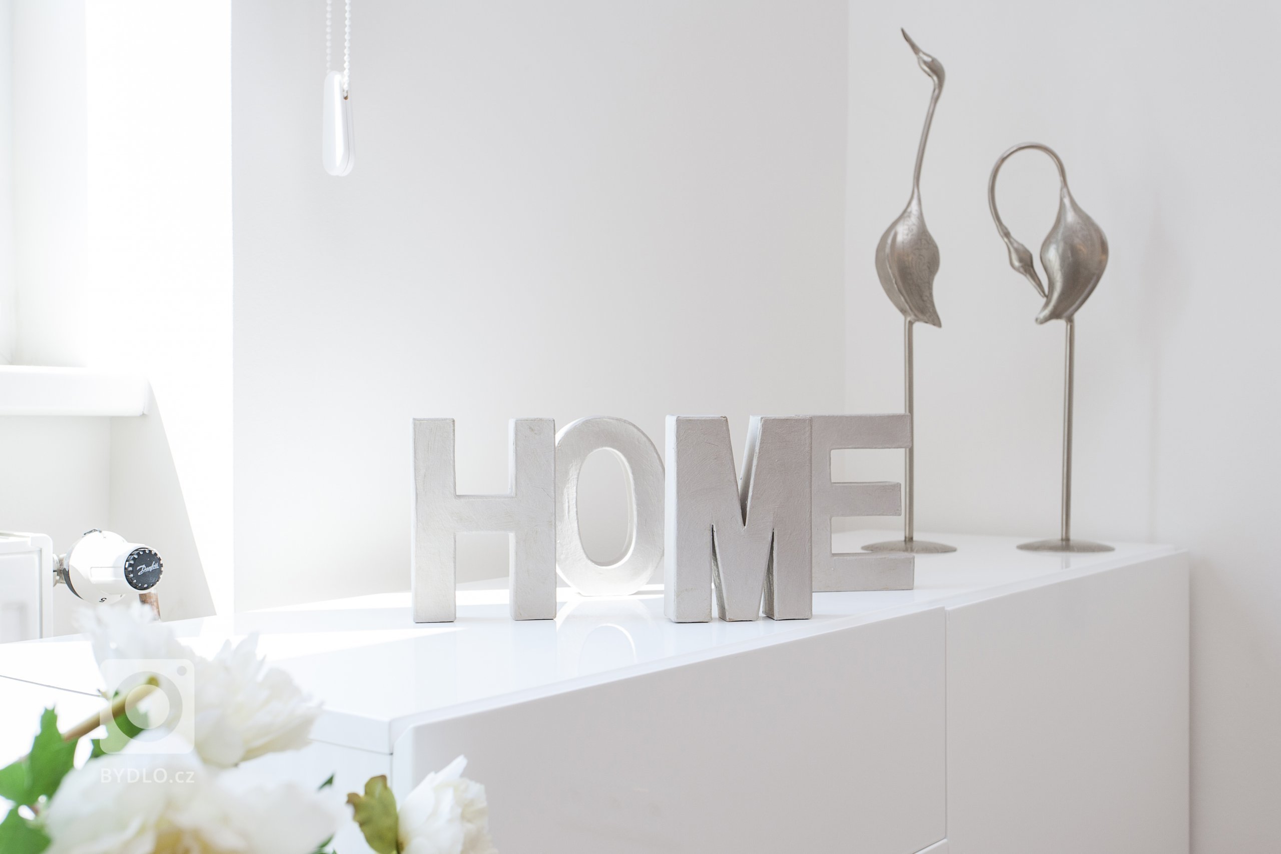 Projekt Dělnická vznikl pro jednu mladou maminku, která nežije v České republice, ale před časem se rozhodla, že si tu koupí byt, aby měla kde být, když se sem…