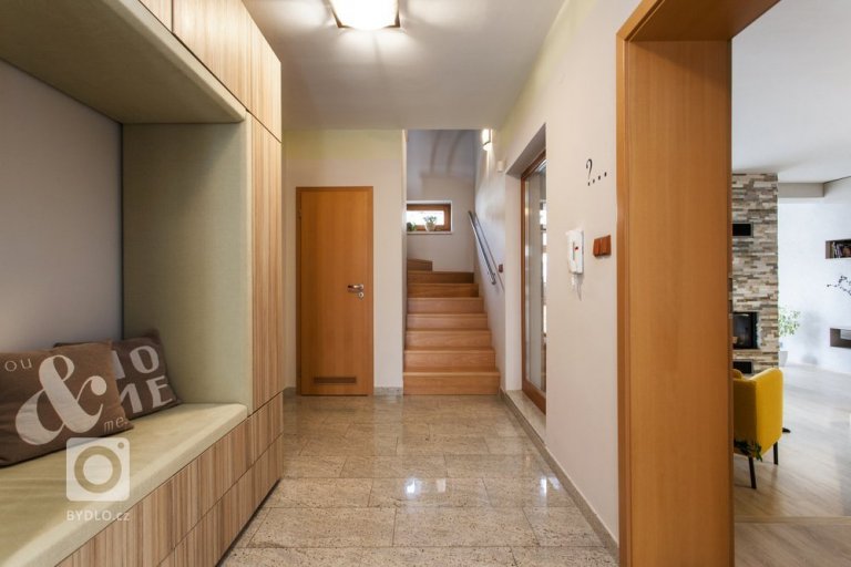 add picture to album