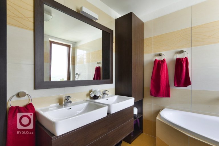 add picture to album