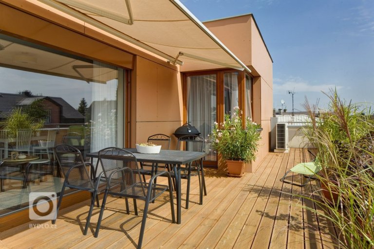 add picture to album