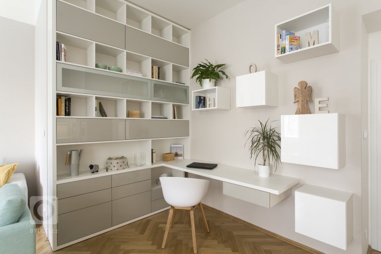 add picture to album