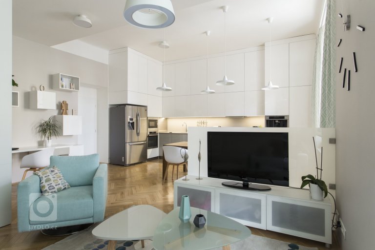 add picture to album