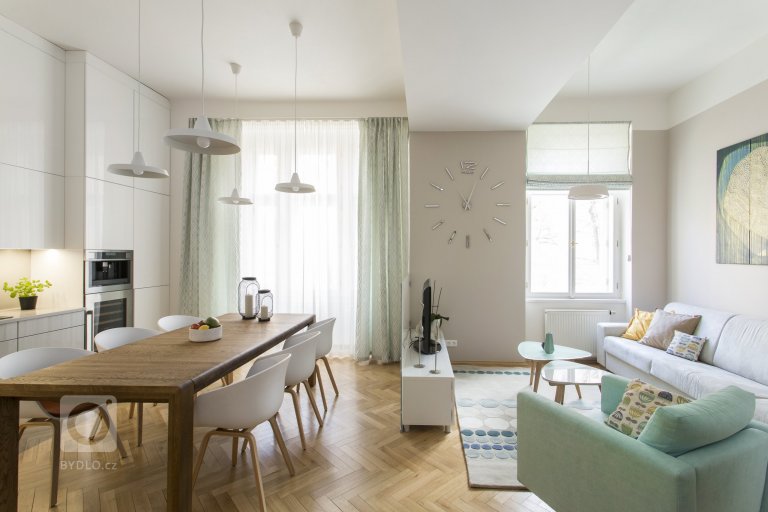 add picture to album