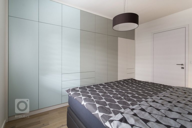 add picture to album