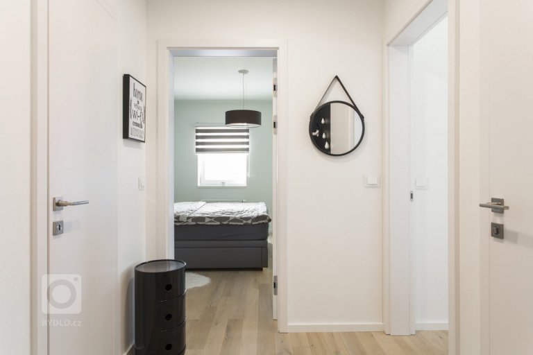 add picture to album